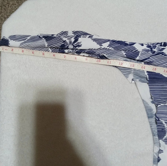4/$15 Casa Lee Side Tails Printed Dress Floral Blue and White Size Medium - Picture 5 of 8
